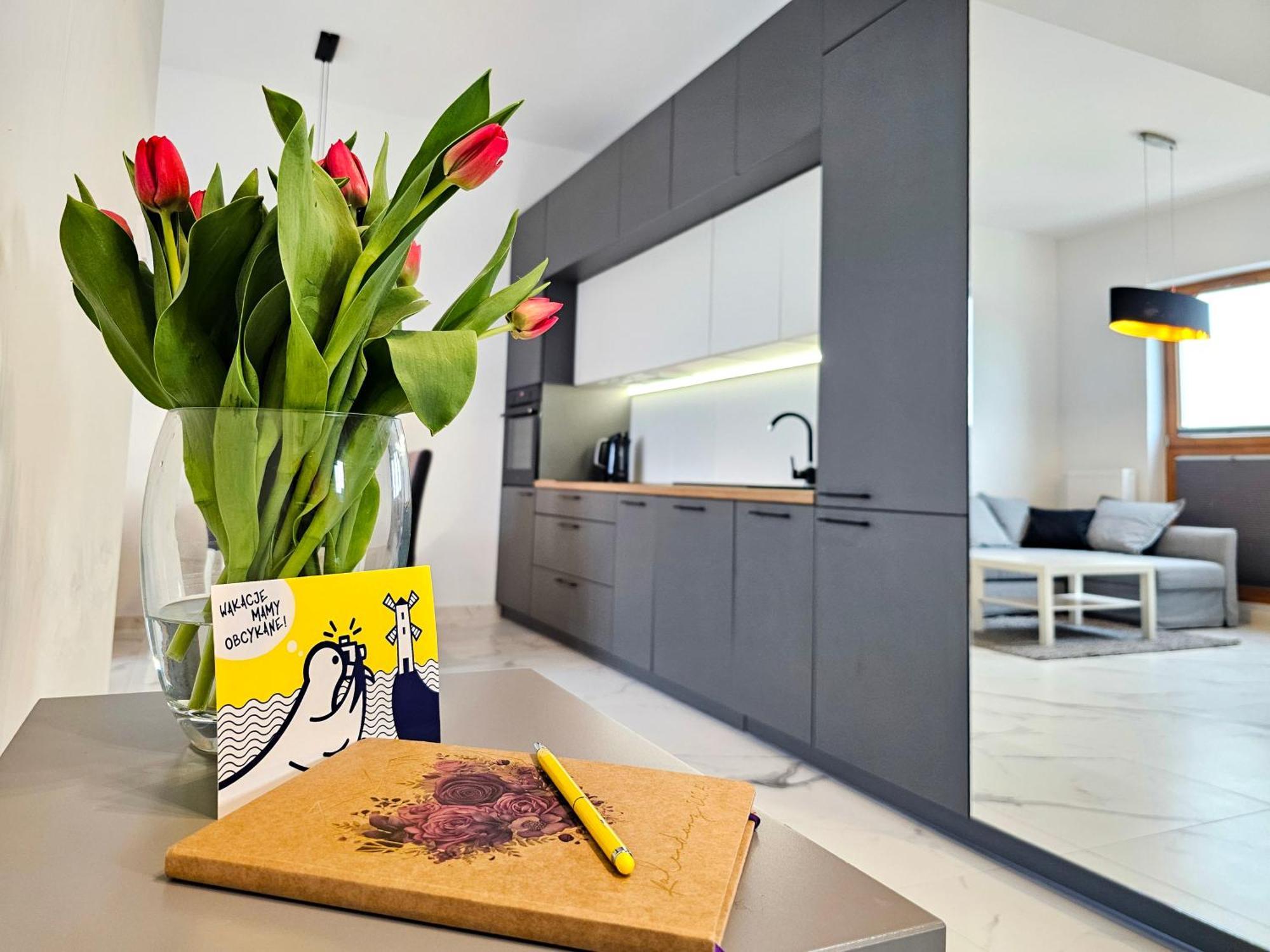 Visit Baltic - Platan Tower Grey Apartment Swinoujscie Luaran gambar